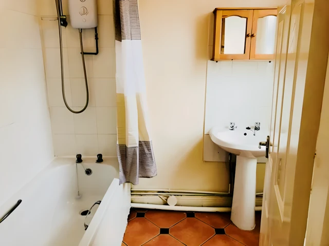 Royal Park Avenue 24240# 1