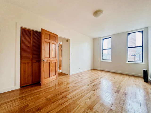 74 Nagle Avenue 1
