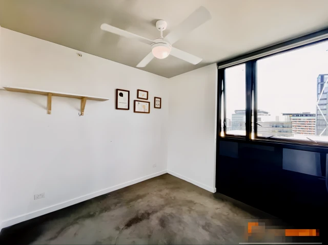 11 Carriage St 2