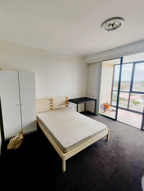 255 Anzac Parade 4