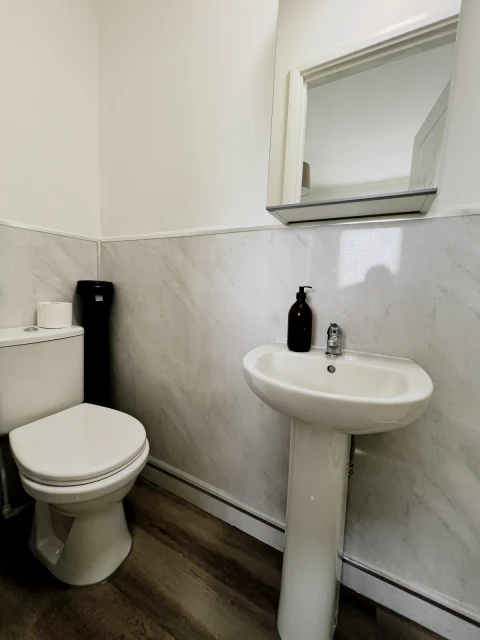 165 Charter Avenue 3