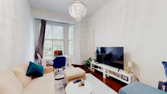 West Cromwell Road, Earls Court 4