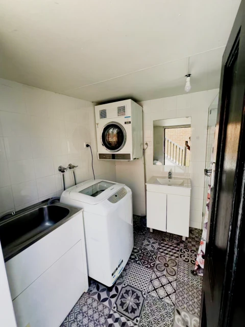 311 Abercrombie St 4