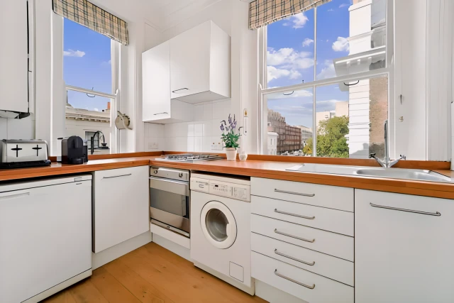 Gloucester Road, South Kensington 4