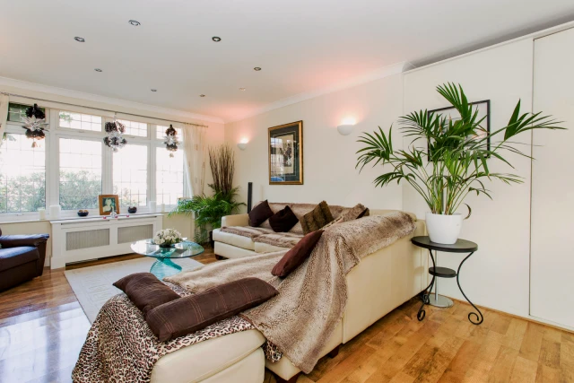 house in Ilford 4