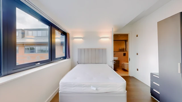 Lambton Road 26672# 2