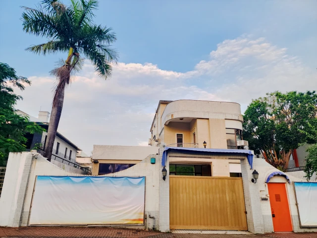 Kowloon Tong Sunny Garden Villa Apartment 4