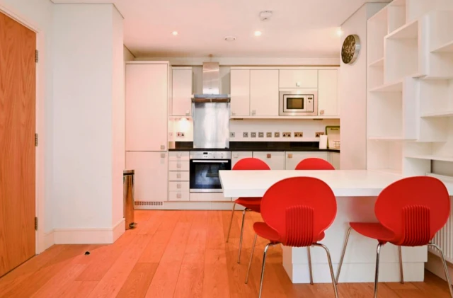 LH-Clerkenwell Court
