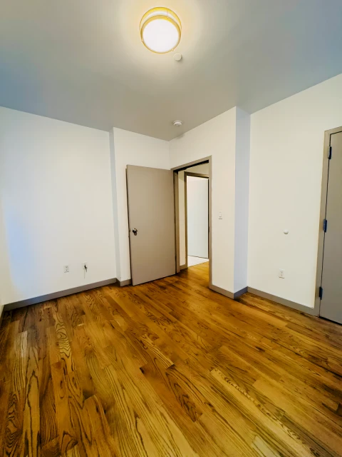 3520 Broadway 4