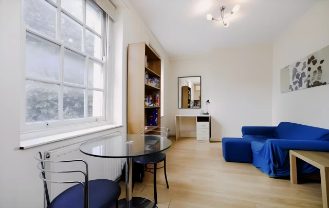 LH-Gray's Inn Road 1