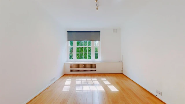 Nevern Square, Earls Court 1