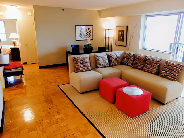 The Longwood Apartments 4