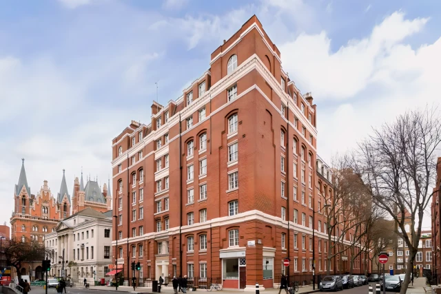 Queen Alexandra Mansions, Hastings Street, London, WC1H 9DR 1