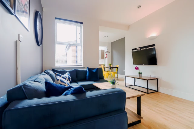 62 Cycle Road - Nottingham student accommodation - 6 Bed 2 Bath