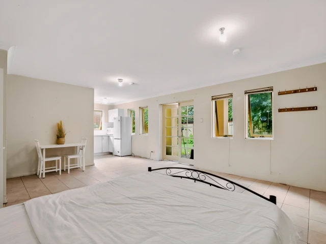 11 Liberty Street Enmore 4