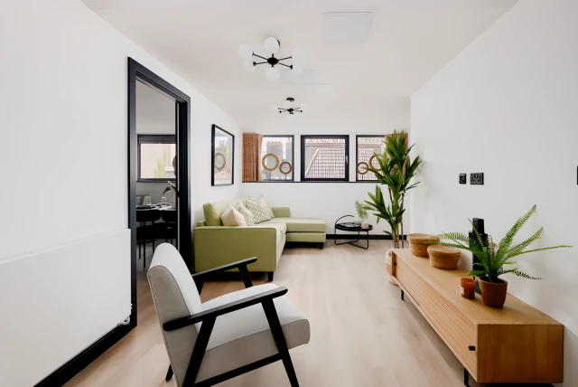 18 Charlotte Street 4