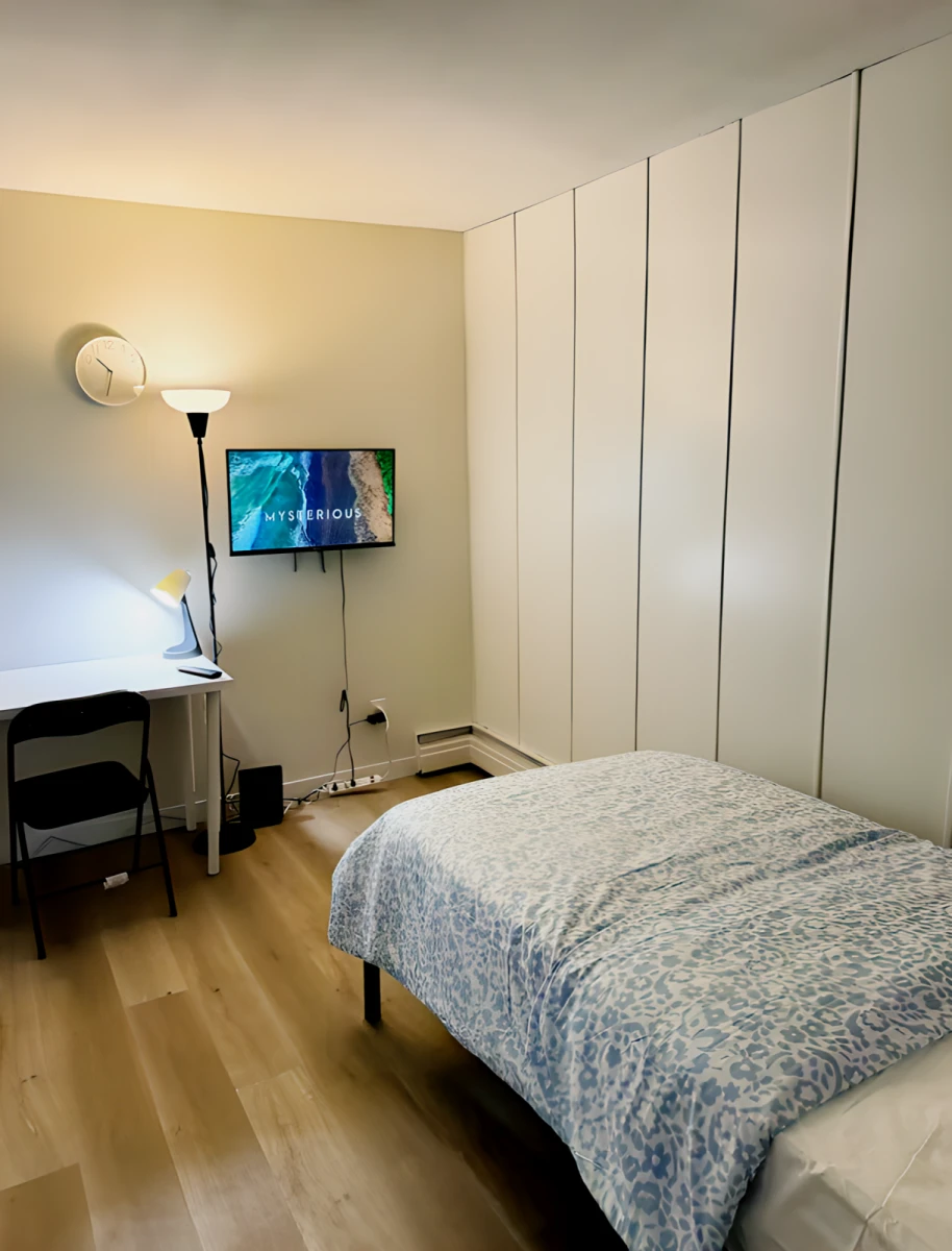 15 Avenue SW & 12 Street SW 0