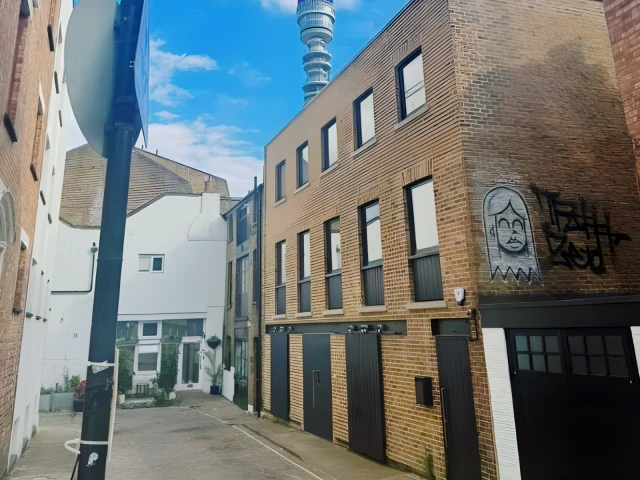 LH-11 Grafton Mews 2