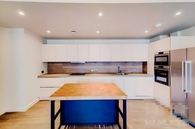 HLL-The Robinson South 4