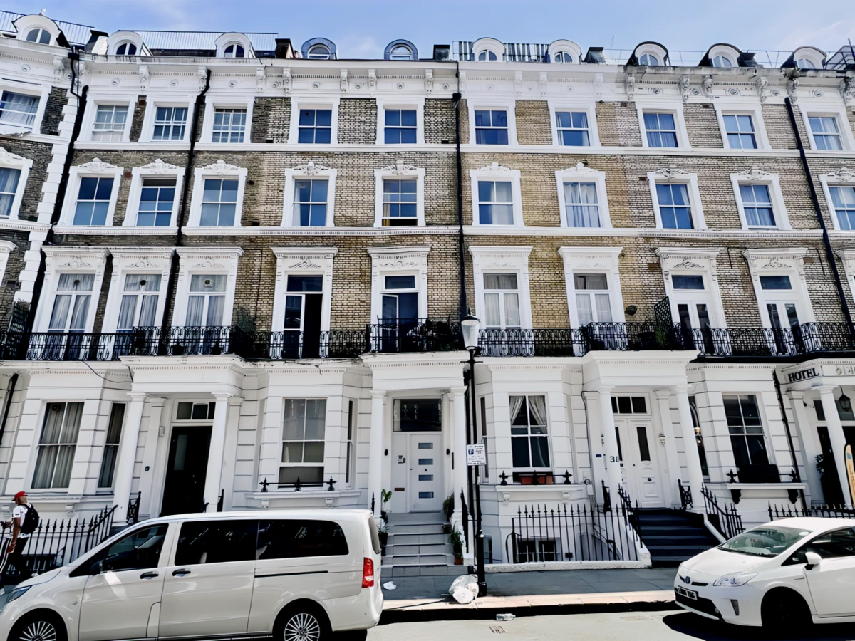 Hogarth Road 27957# 0