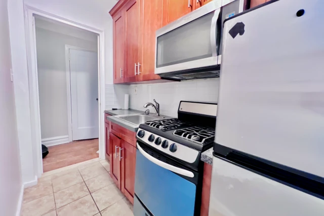 213 Bennett Avenue 2