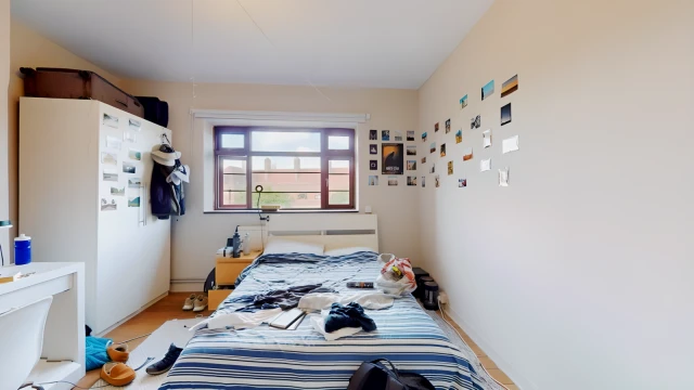 Poynders Gardens 28642# 3