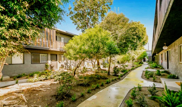 4136 Grandview Blvd 4