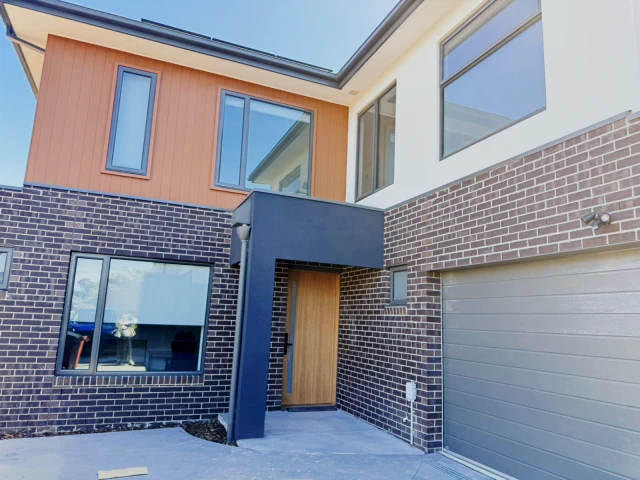 The House of Monash - 40 Dennis Street 1