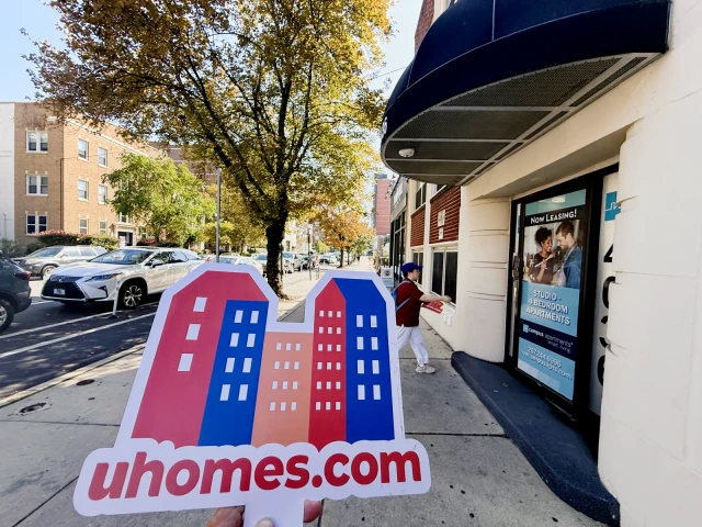 CA - 4036 Walnut Street 2