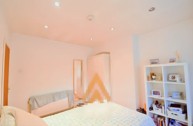 Entire Place·4B2.5B···320 Harborne Park Road, B17 0NE 1