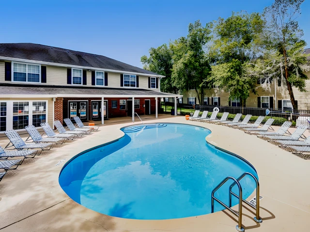 University Club Apartments 3