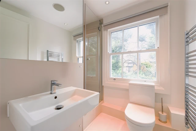 LH-Queensdale Walk 1