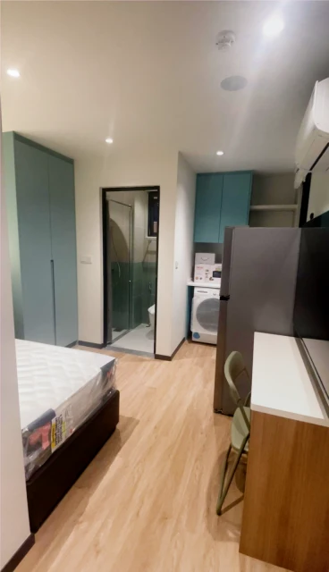 752 Bloom Apartment 2