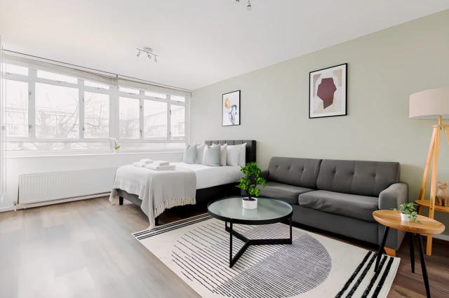 Churchill Gardens 29379# 2