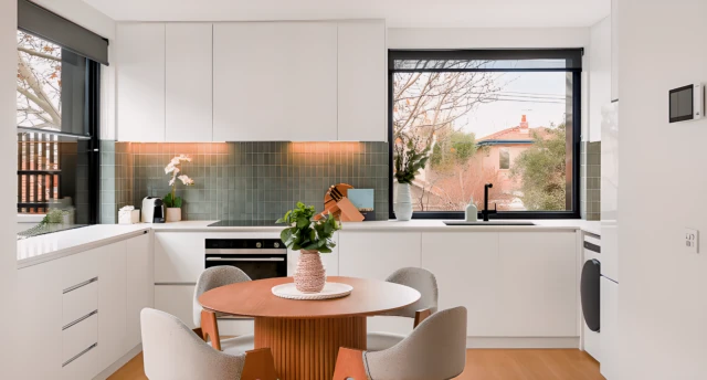 Docker Street Apartments 4