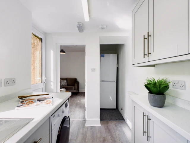 31 Gladstone Terrace 2