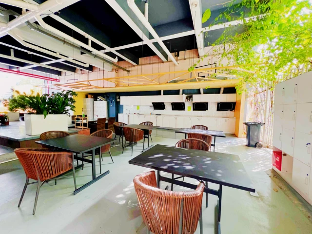 Fuyong Subway Station Store - LiYeah 3