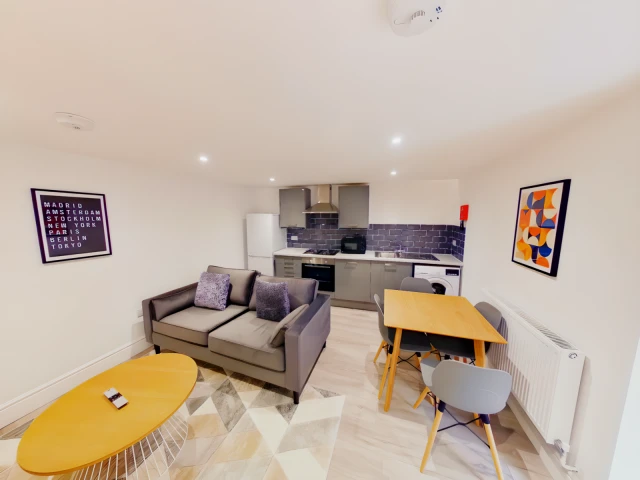 20E Portland Street 3