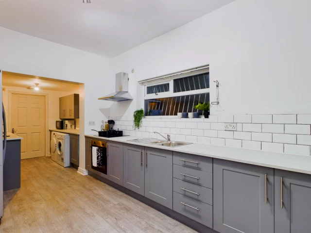 10, Richmond Road, Lincoln 3