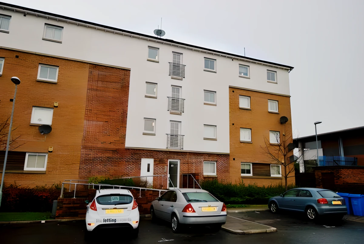 Cumbernauld Road, Dennistoun, GLASGOW, G33 0