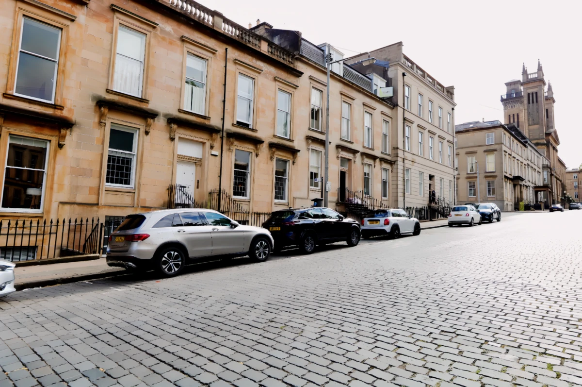 Lynedoch Street, G3 6EF 0