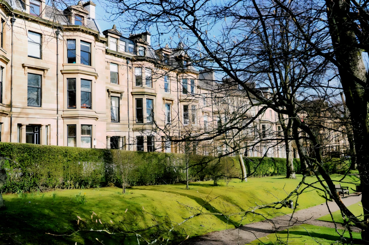Athole Gardens, G12 9AZ 0
