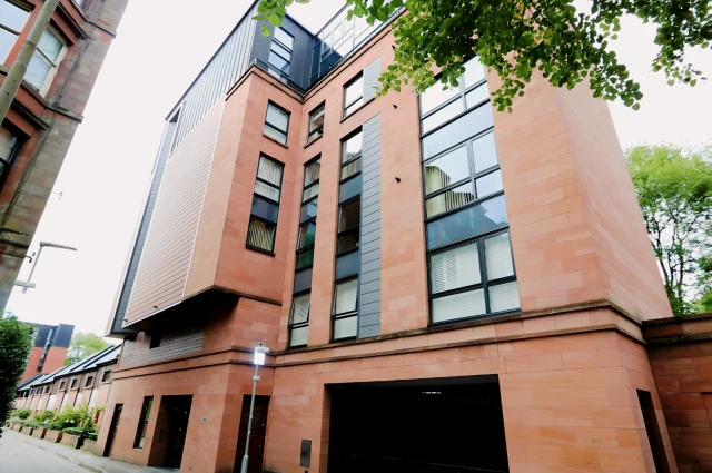 Hayburn Lane, G12 9FD 1