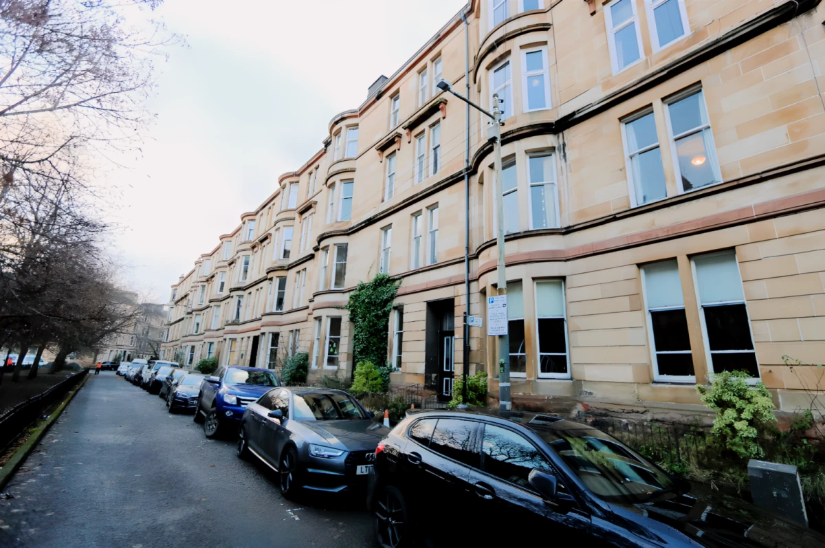 Barrington Drive, G4 9DT 0