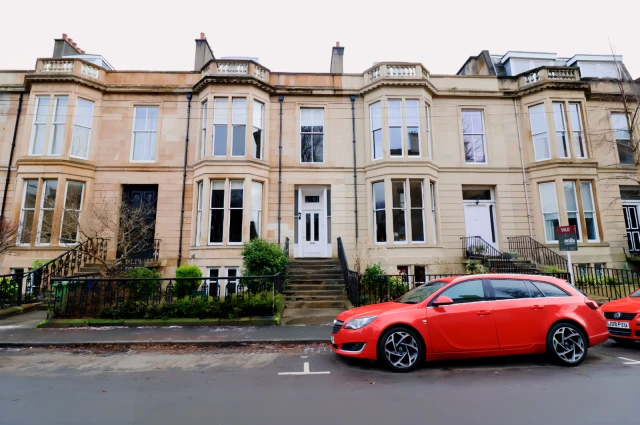 Hamilton Park Avenue , The Botanics G12 8DU 2
