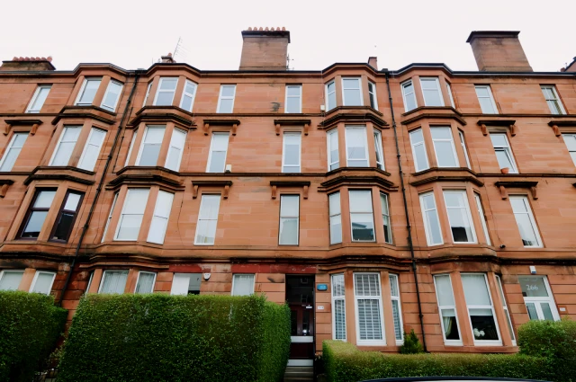 Crow Road, G11 7LA 1