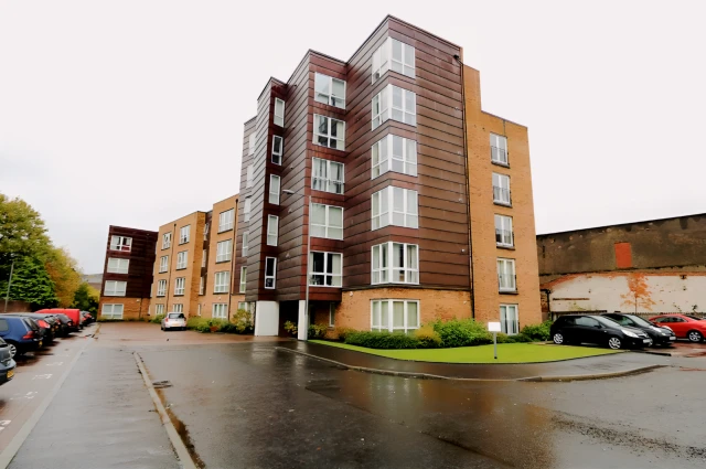 McPhail Street, G40 1AN 1