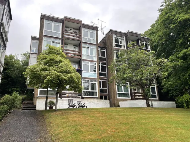 Dalziel Drive, Pollokshields, GLASGOW, G41 0