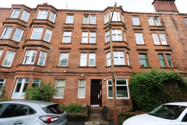 Eastwood Avenue, G41 3NY 0