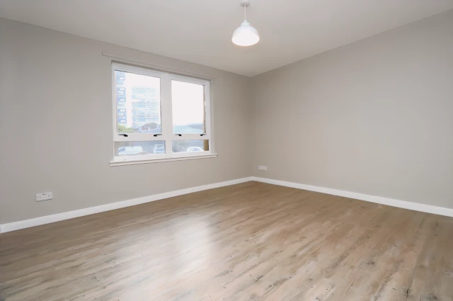 Glenfarg Street, G20 7QE 4